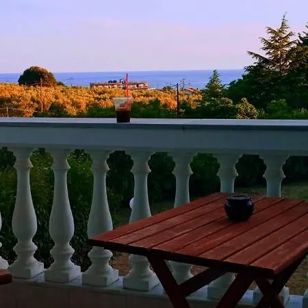 Frama Paradise House * 尼尔斯吉尼